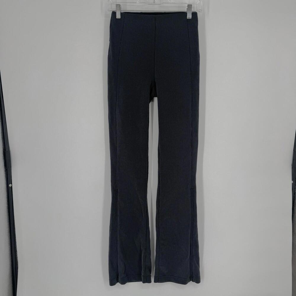 Lululemon Pants 4 gray softstreme ribbed flare pull on athletic preppy workout